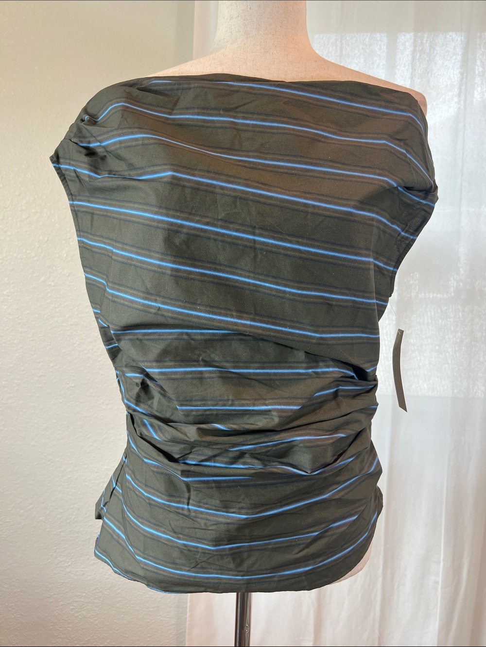 O.p.t. Tashi Striped Off-Shoulder Top. Size 10. NWT
